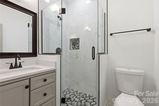 2224 Weyland Avenue, Charlotte, NC 28208