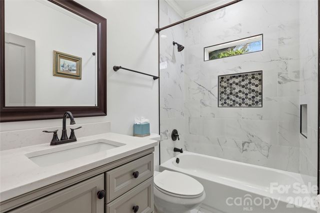 2224 Weyland Avenue, Charlotte, NC 28208