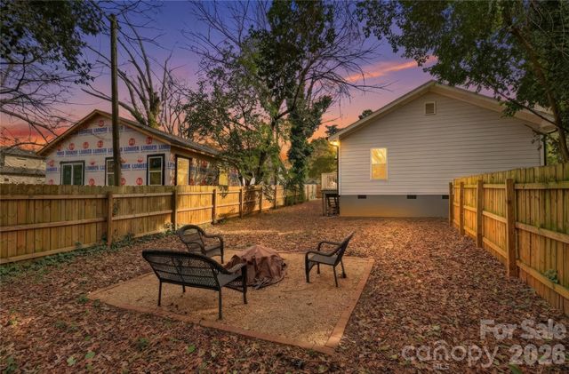 2224 Weyland Avenue, Charlotte, NC 28208