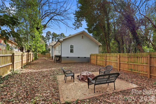 2224 Weyland Avenue, Charlotte, NC 28208