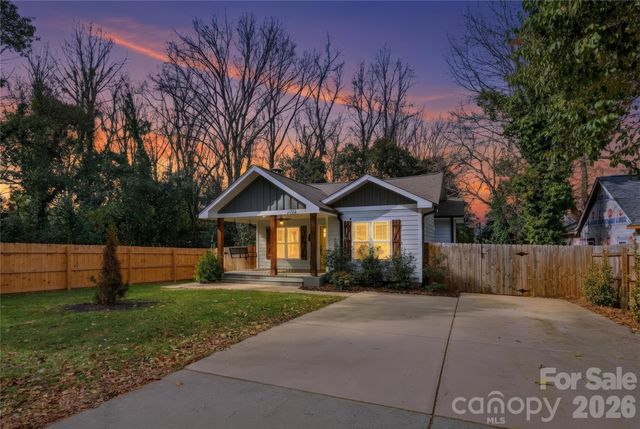 2224 Weyland Avenue, Charlotte, NC 28208