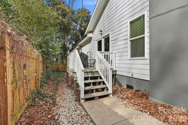 2224 Weyland Avenue, Charlotte, NC 28208