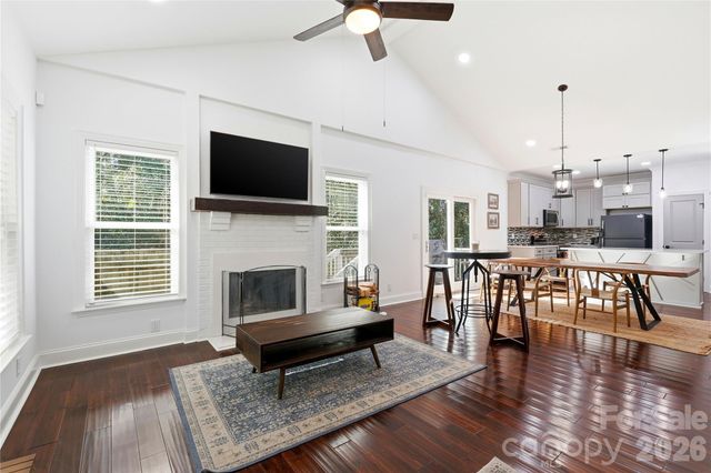 2224 Weyland Avenue, Charlotte, NC 28208