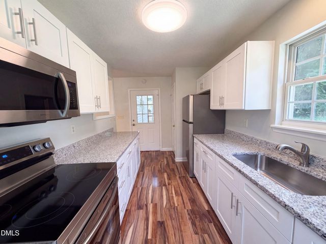 102 Jubilee Drive, Chapel Hill, NC 27516