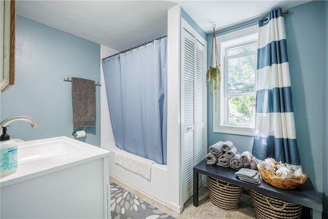 17 Leander Road, Rochester, NY 14612