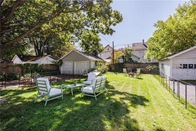 17 Leander Road, Rochester, NY 14612