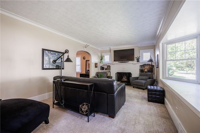 17 Leander Road, Rochester, NY 14612