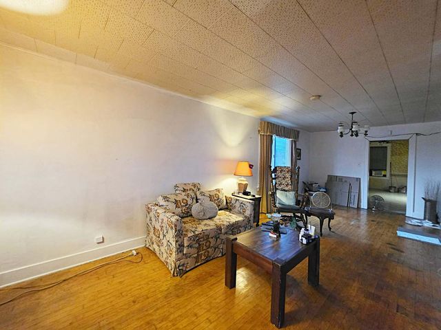 487 Wentworth Avenue, Calumet City, IL 60409