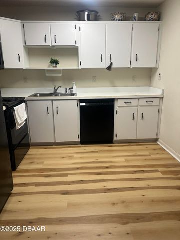 1601 Big Tree Rd Apt 205, Daytona Beach, FL 32119