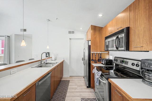 1111 W UNIVERSITY Drive 2020, Tempe, AZ 85281