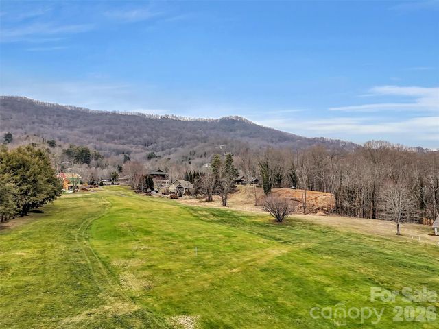 000 Cupp Lane, Waynesville, NC 28786