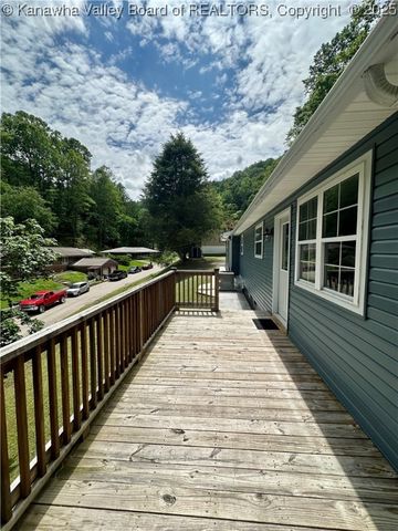 282 Hidden Valley Road, Chapmanville, WV 25508