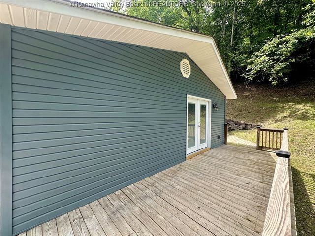 282 Hidden Valley Road, Chapmanville, WV 25508