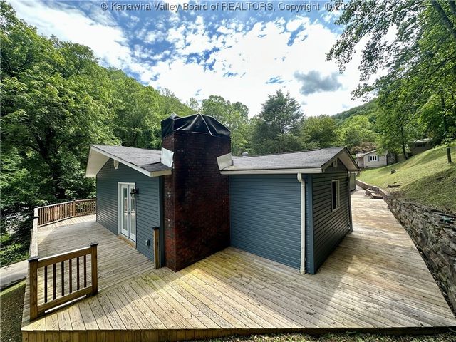 282 Hidden Valley Road, Chapmanville, WV 25508