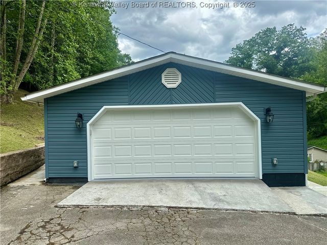 282 Hidden Valley Road, Chapmanville, WV 25508