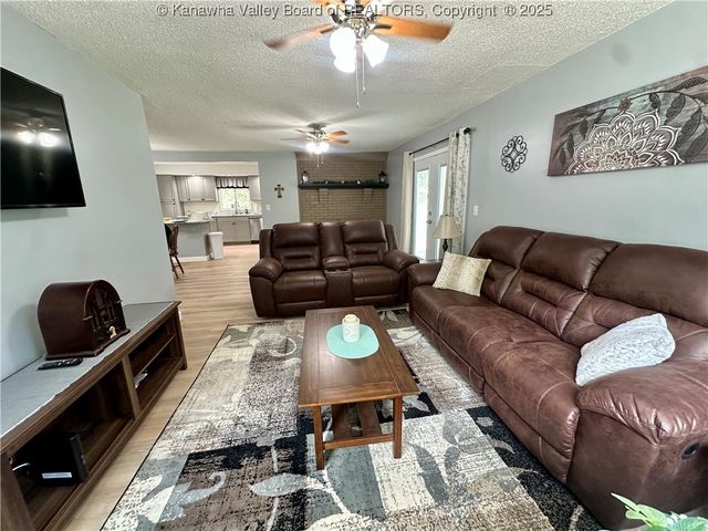 282 Hidden Valley Road, Chapmanville, WV 25508