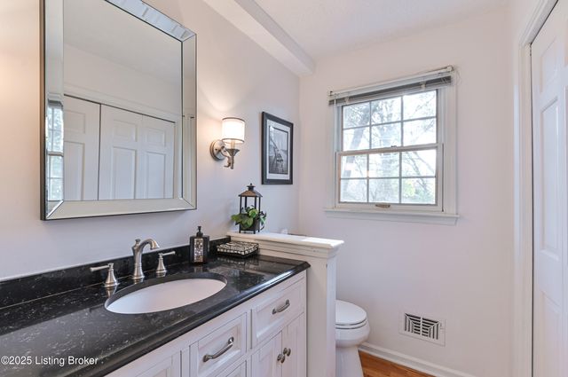 218 Cambridge Station Rd, Louisville, KY 40223