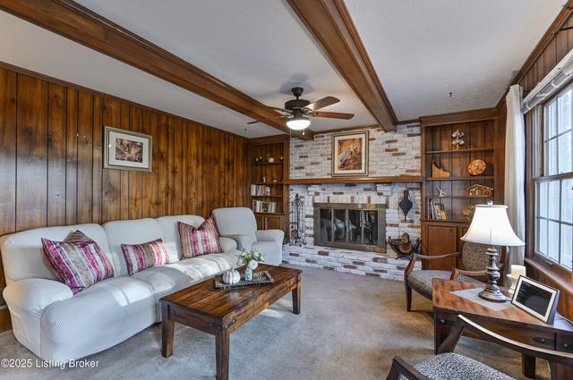 218 Cambridge Station Rd, Louisville, KY 40223