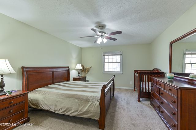 218 Cambridge Station Rd, Louisville, KY 40223