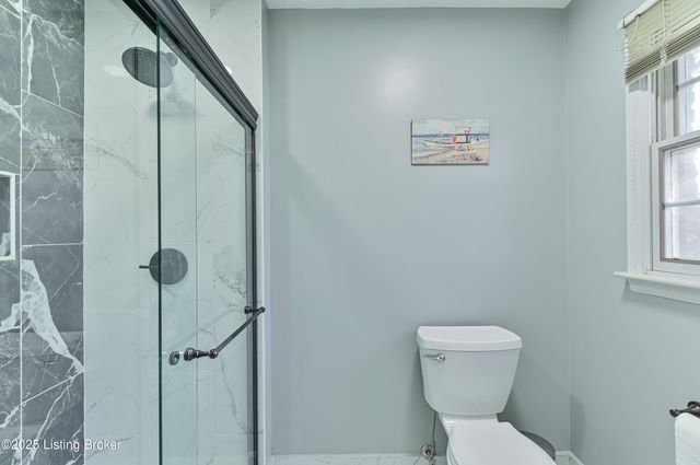 218 Cambridge Station Rd, Louisville, KY 40223