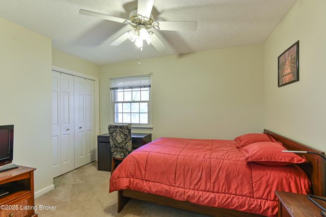 218 Cambridge Station Rd, Louisville, KY 40223