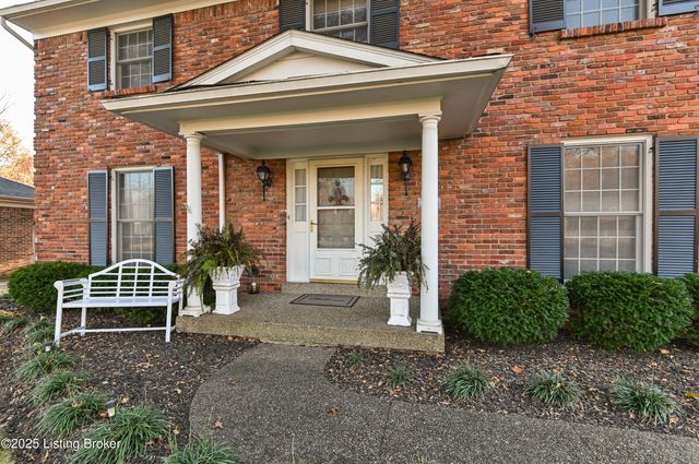 218 Cambridge Station Rd, Louisville, KY 40223