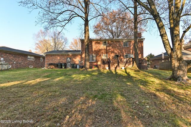 218 Cambridge Station Rd, Louisville, KY 40223