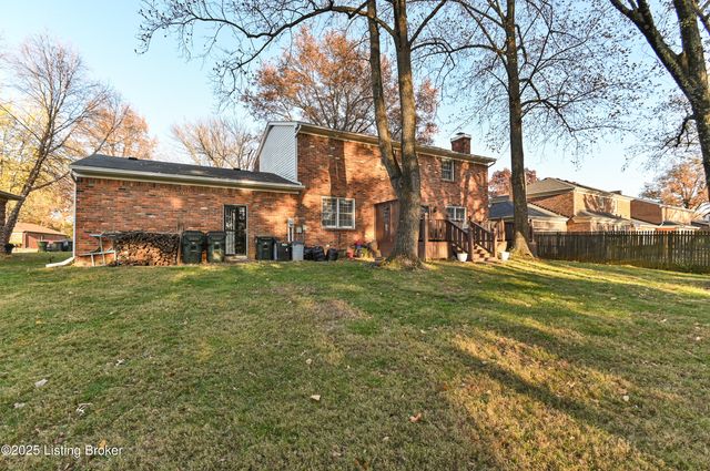 218 Cambridge Station Rd, Louisville, KY 40223