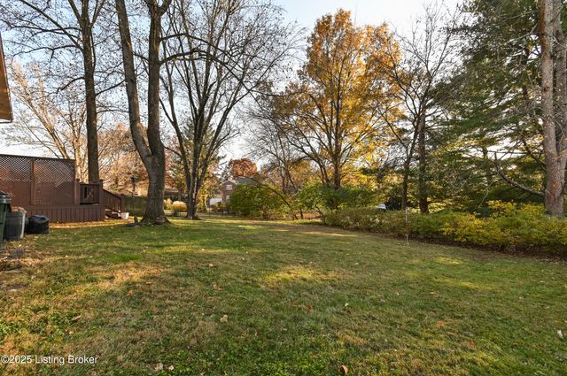 218 Cambridge Station Rd, Louisville, KY 40223