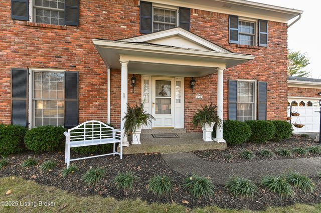 218 Cambridge Station Rd, Louisville, KY 40223