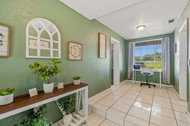 7307 N HUNTLEY AVENUE, Tampa, FL 33604