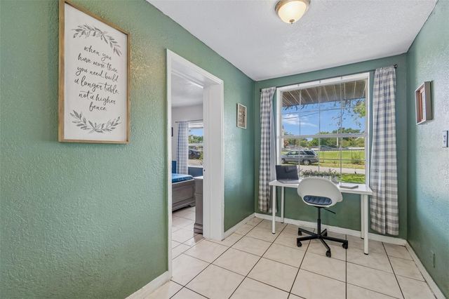7307 N HUNTLEY AVENUE, Tampa, FL 33604