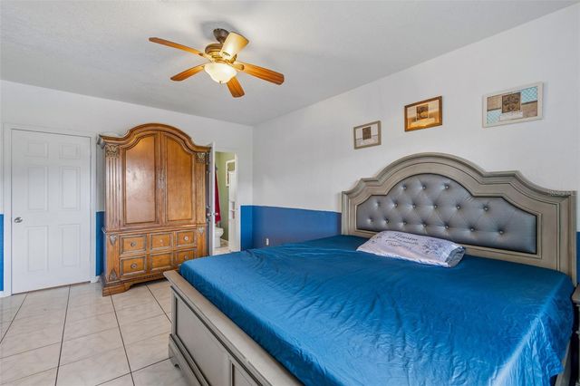 7307 N HUNTLEY AVENUE, Tampa, FL 33604