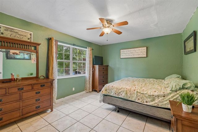 7307 N HUNTLEY AVENUE, Tampa, FL 33604