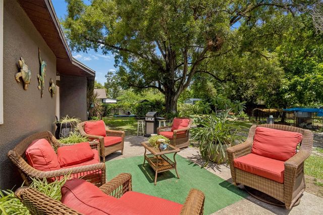 7307 N HUNTLEY AVENUE, Tampa, FL 33604