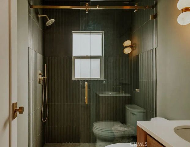 4048 Tivoli Avenue, Los Angeles, CA 90066