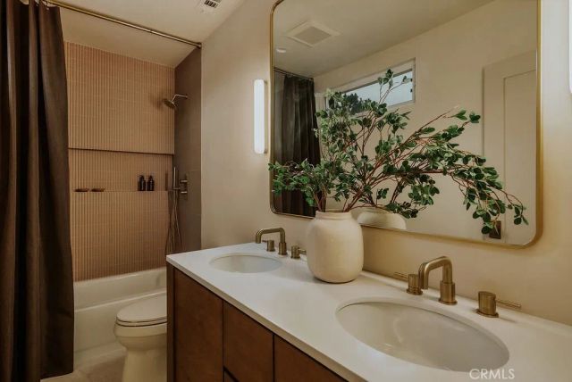 4048 Tivoli Avenue, Los Angeles, CA 90066