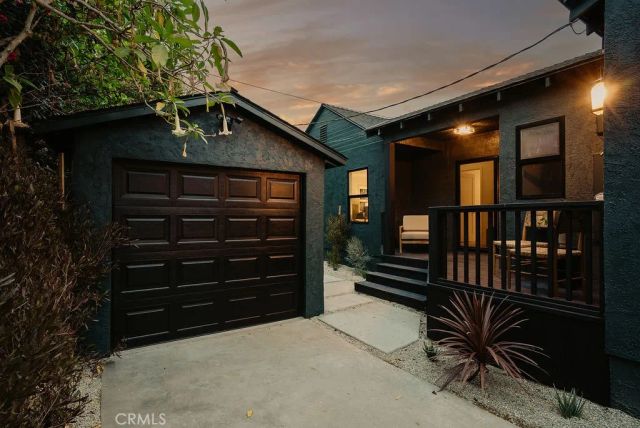 4048 Tivoli Avenue, Los Angeles, CA 90066