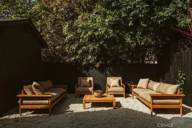 4048 Tivoli Avenue, Los Angeles, CA 90066