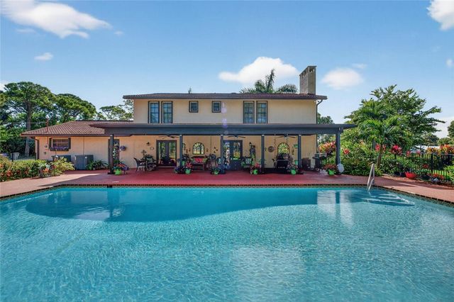 2406 1st Place, Vero Beach, FL 32962