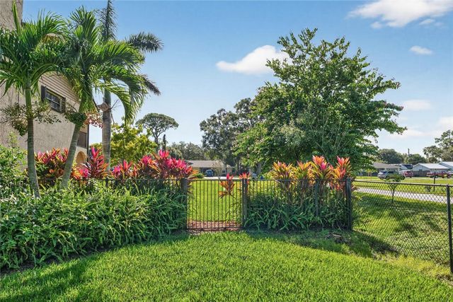 2406 1st Place, Vero Beach, FL 32962