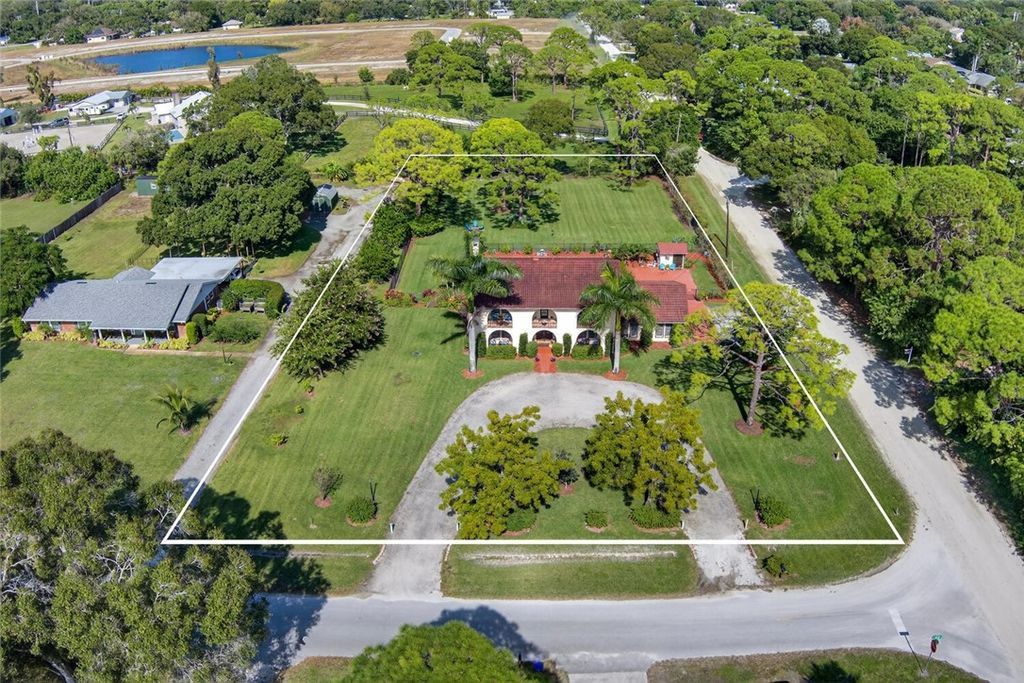 2406 1st Place, Vero Beach, FL 32962