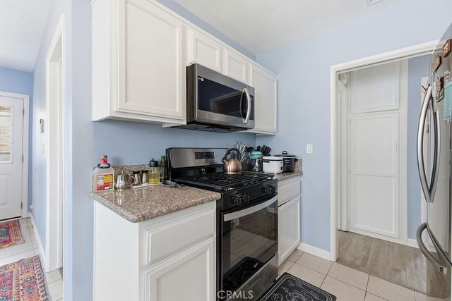 1346 W Ivyton Street, Lancaster, CA 93534