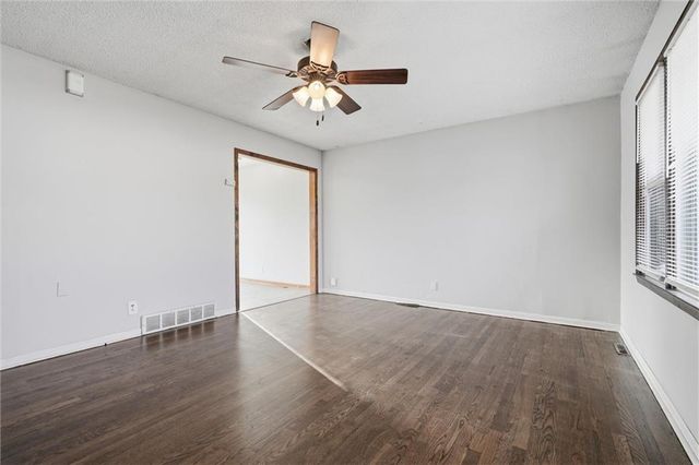 3507 S Haden Drive, Independence, MO 64055