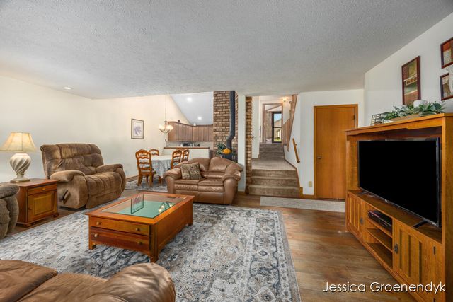 190 N Patterson Road, Wayland, MI 49348