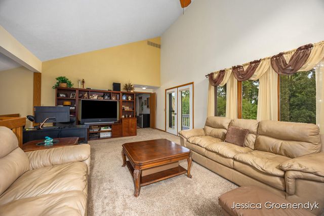 190 N Patterson Road, Wayland, MI 49348