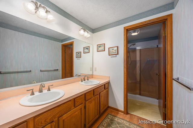 190 N Patterson Road, Wayland, MI 49348
