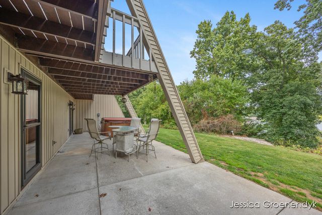 190 N Patterson Road, Wayland, MI 49348