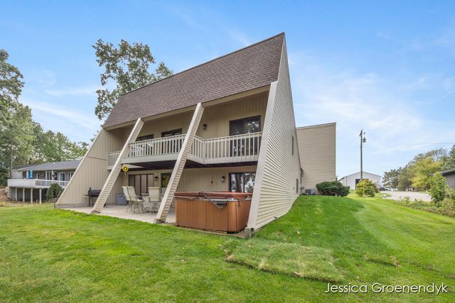 190 N Patterson Road, Wayland, MI 49348