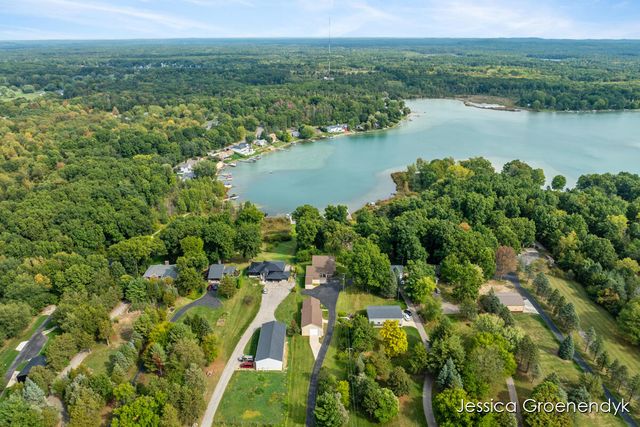 190 N Patterson Road, Wayland, MI 49348